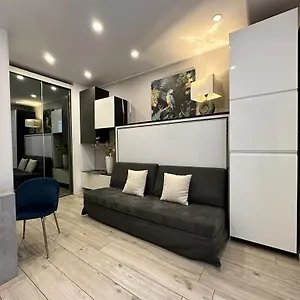 https://lovely-and-cosy-white-apartment.italymilanhotels.net